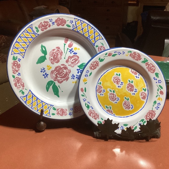 Enamelware 12 pc Giverny 6 Dinner & 6 Salad Plates EUC - Picture 9 of 9